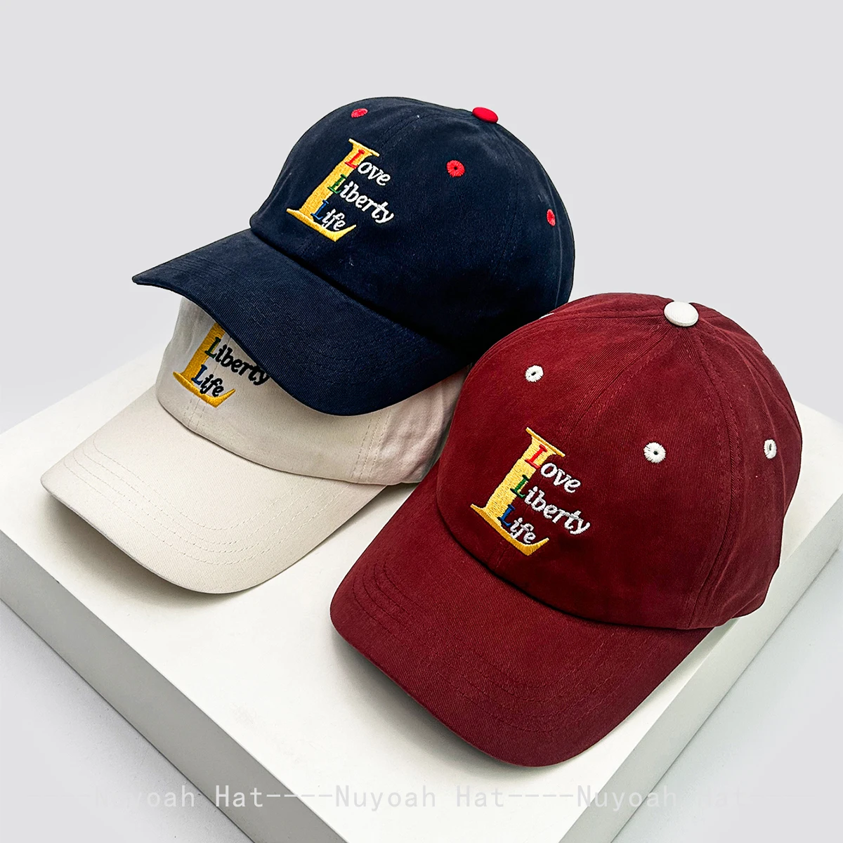 New Men Women College Style Korean Embroidered Letters Baseball Hats Sunshade Casual Versatile Peaked Caps Outdoor Fashion ins
New Men Women College Style Korean Embroidered Letters Baseball Hats Sunshade Casual Versatile Peaked Caps Outdoor Fashion ins