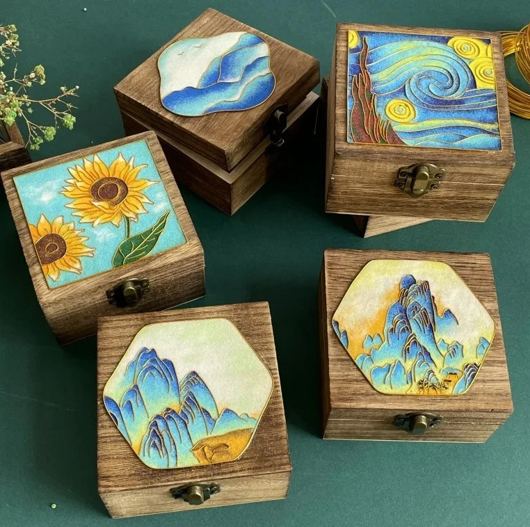 Семейная активация ручной работы, коробка для хранения эмалевой живописи, сумка из материала «сделай сам», Li Jiang Shan Van Gogh, коробка для хранения ювелирных изделий с знаменитой живописью
Семейная активация ручной работы, коробка для хранения эмалевой живописи, сумка из материала «сделай сам», Li Jiang Shan Van Gogh, коробка для хранения ювелирных изделий с знаменитой живописью