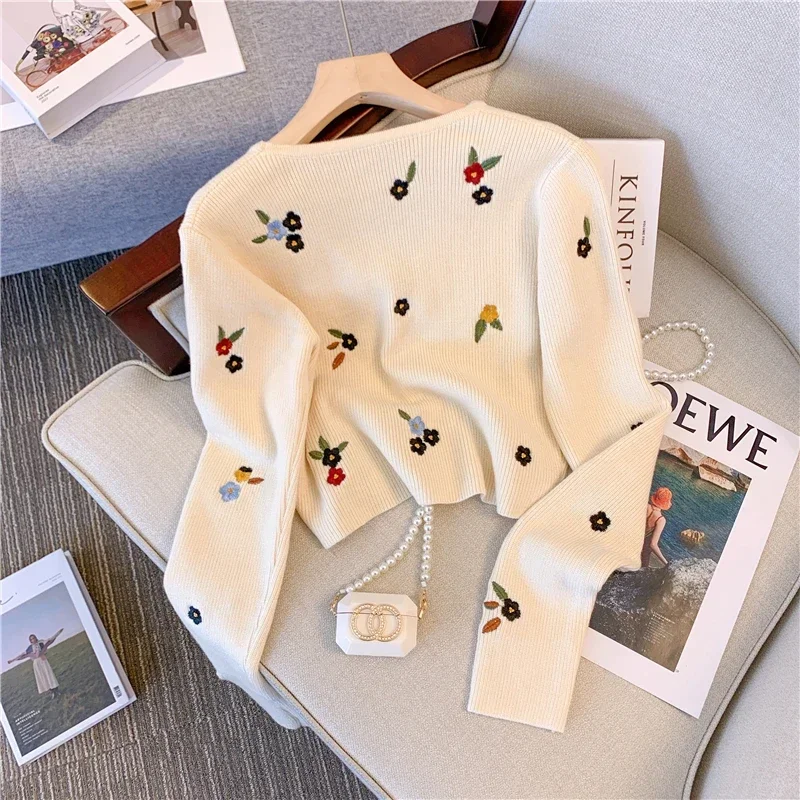 New Autumn Flowers Embroidery sweater Women Knitted Cardigans Top V-neck Long Sleeve cropped cardigan Sweaters Mujer V1299
New Autumn Flowers Embroidery sweater Women Knitted Cardigans Top V-neck Long Sleeve cropped cardigan Sweaters Mujer V1299