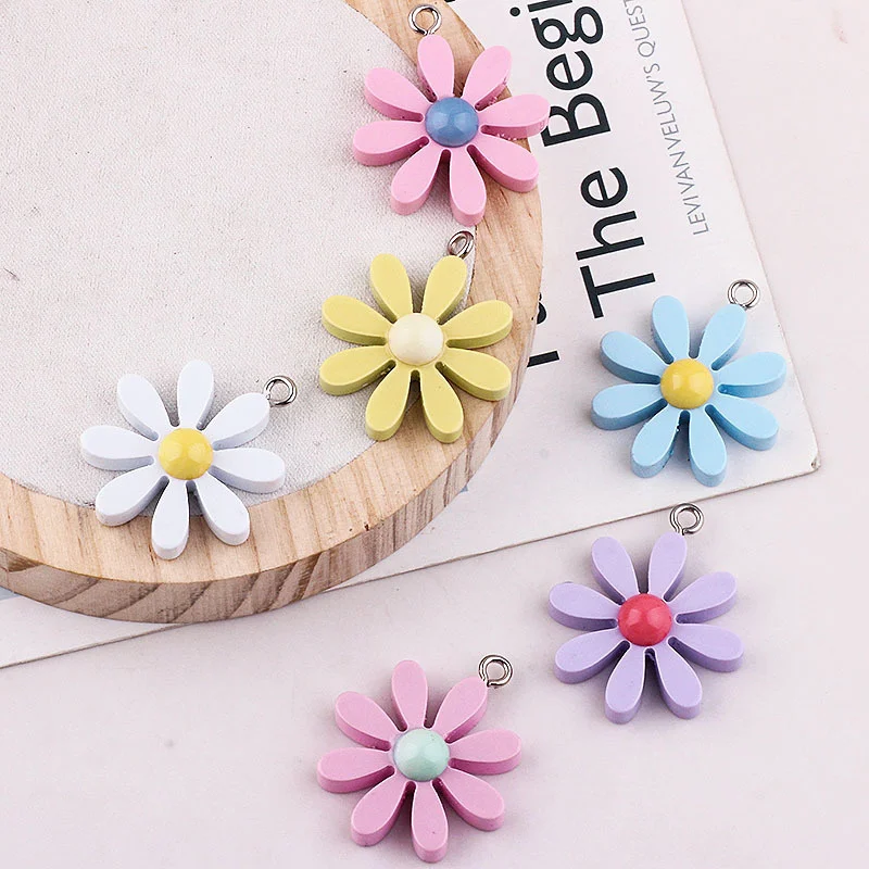 10 Pcs/pack Small fresh resin with hanging daisy flowers DIY handmade jewelry earrings pendant material accessories
10 Pcs/pack Small fresh resin with hanging daisy flowers DIY handmade jewelry earrings pendant material accessories