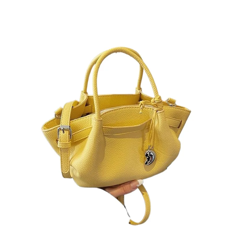 Premium Portable Foreign Gas Handbag High-end Version New Messenger Bag Fashionable Commuter Single Shoulder Internet Celebrity
Premium Portable Foreign Gas Handbag High-end Version New Messenger Bag Fashionable Commuter Single Shoulder Internet Celebrity