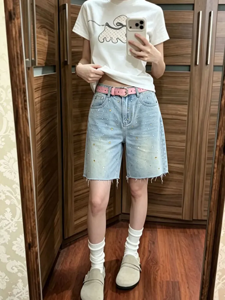 Retro Rhinestone Denim Shorts Women's Summer New American Design Loose Wide Leg Slimming Five-Point Pants
Retro Rhinestone Denim Shorts Women's Summer New American Design Loose Wide Leg Slimming Five-Point Pants