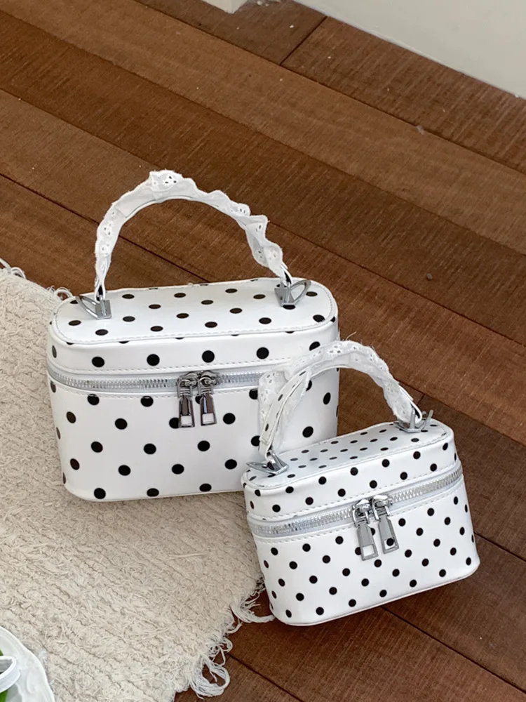 Sweet Lace Spliced Polka Dot Women Handbag Summer Korean Style PU Leather Small Square Bag Exquisite Trend Zippers Messenger Bag
Sweet Lace Spliced Polka Dot Women Handbag Summer Korean Style PU Leather Small Square Bag Exquisite Trend Zippers Messenger Bag