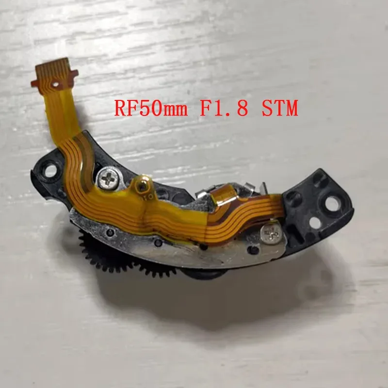 Used AF focus motor assy repair parts for Canon RF50mm F1.8 STM lens
Used AF focus motor assy repair parts for Canon RF50mm F1.8 STM lens