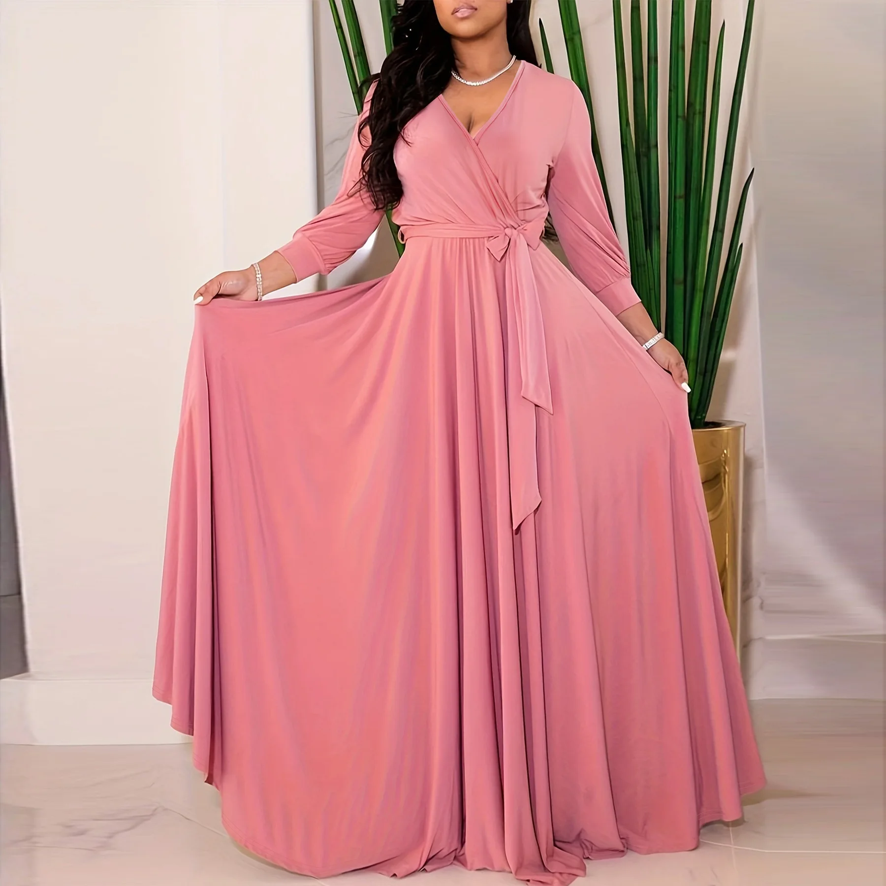 Plus Size Women's Dresses, Elegant V-neck, Waist-cinching, Floor-length Solid Color Pleated Dresses
Plus Size Women's Dresses, Elegant V-neck, Waist-cinching, Floor-length Solid Color Pleated Dresses