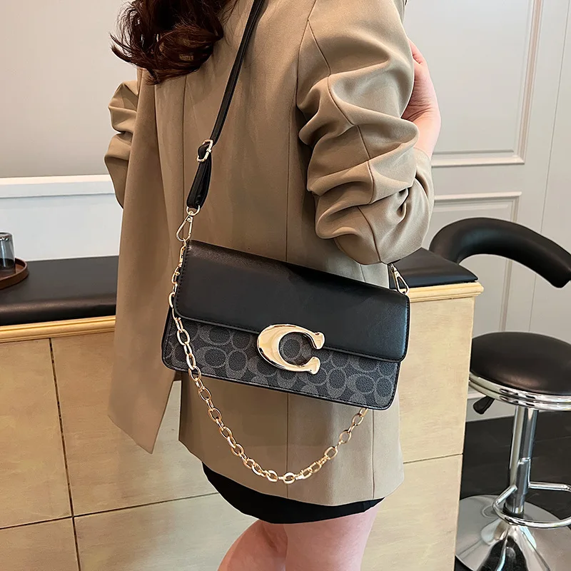 New Fashion Square Bag 2025 - Women's Retro Shoulder Purse, Compact Crossbody Chain Bag
New Fashion Square Bag 2025 - Women's Retro Shoulder Purse, Compact Crossbody Chain Bag
