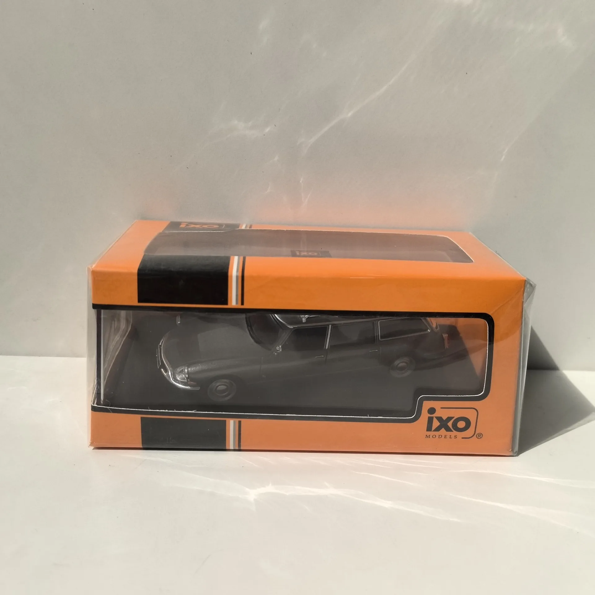 Литой под давлением IXO масштаб 1:43 CITROEN ID19 BREAK 1960 Citroen, модель автомобиля из сплава, Коллекционная игрушка, подарок, сувенир, украшение для дисплея
Литой под давлением IXO масштаб 1:43 CITROEN ID19 BREAK 1960 Citroen, модель автомобиля из сплава, Коллекционная игрушка, подарок, сувенир, украшение для дисплея