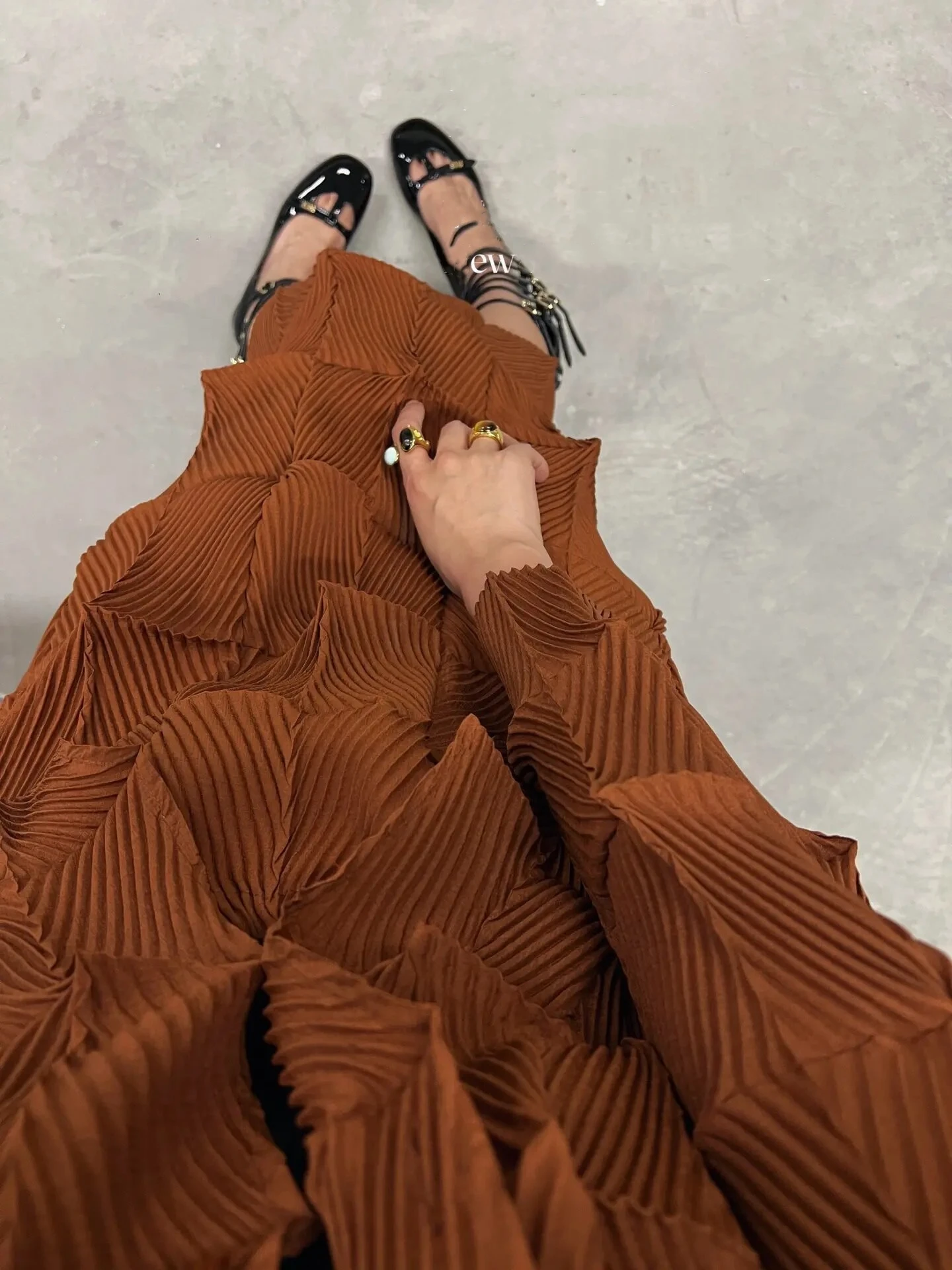 Fashionable Pleated Two-Piece Set Summer Women's Style Slimming Trendy Ensemble High-End Clothing Casual Chic Outfit
Fashionable Pleated Two-Piece Set Summer Women's Style Slimming Trendy Ensemble High-End Clothing Casual Chic Outfit