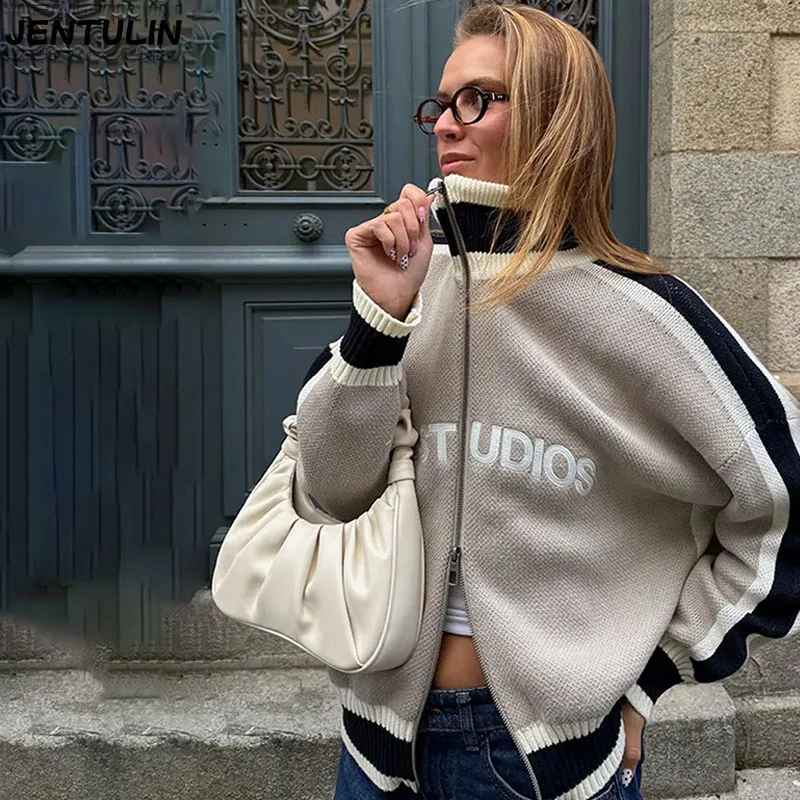 Fashion Women's Stand Collar Cardigan Full Sleeve Zipper Short Female Cardigans Autumn Winter Knitting Chic Lady Outwears
Fashion Women's Stand Collar Cardigan Full Sleeve Zipper Short Female Cardigans Autumn Winter Knitting Chic Lady Outwears