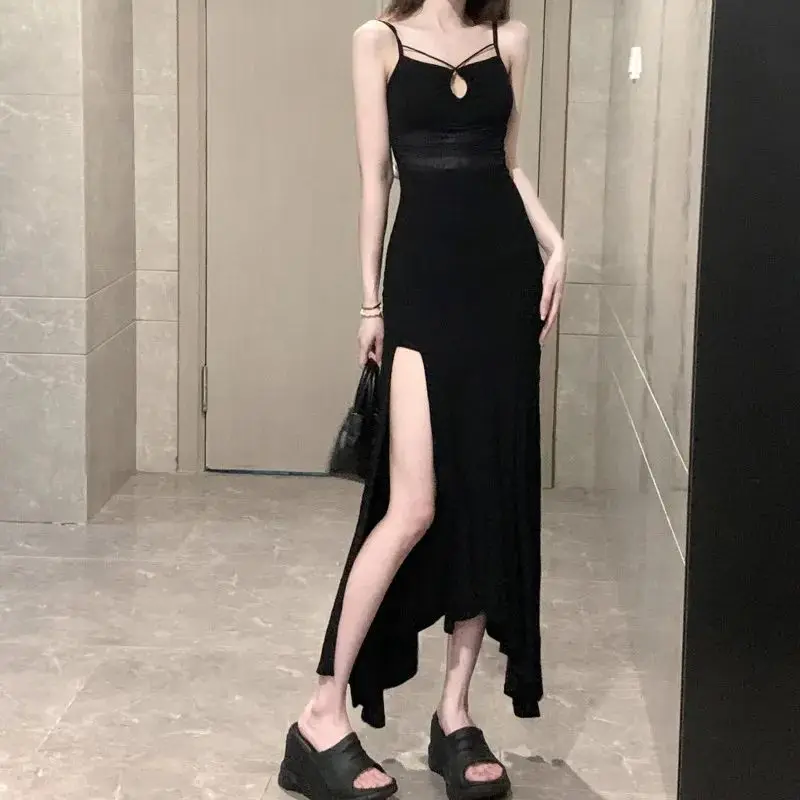 Hot girl style irregular slit suspender dress for women 2024 spring hollow air hip hip skirt fishtail skirt
Hot girl style irregular slit suspender dress for women 2024 spring hollow air hip hip skirt fishtail skirt