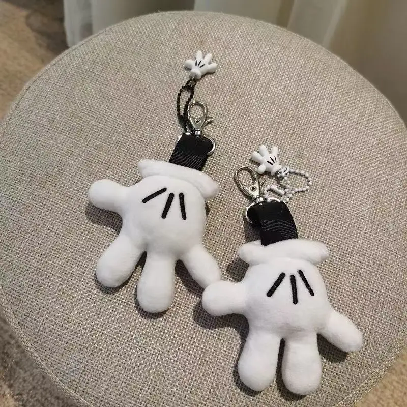 Classic Mouse White Glove Charm Retro Cartoon Plush Keychain Decoration Cute Backpack Clip Collectible Originality Gift for Fans
Classic Mouse White Glove Charm Retro Cartoon Plush Keychain Decoration Cute Backpack Clip Collectible Originality Gift for Fans
