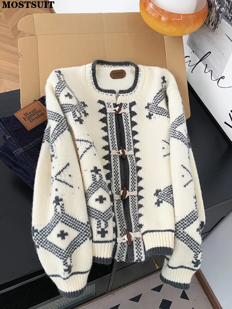 Утепленный жаккардовый вязаный свитер, кардиган, женская куртка, пальто, зима 2025 года, винтажные элегантные модные шикарные женские джемперы с длинными рукавами
Утепленный жаккардовый вязаный свитер, кардиган, женская куртка, пальто, зима 2025 года, винтажные элегантные модные шикарные женские джемперы с длинными рукавами