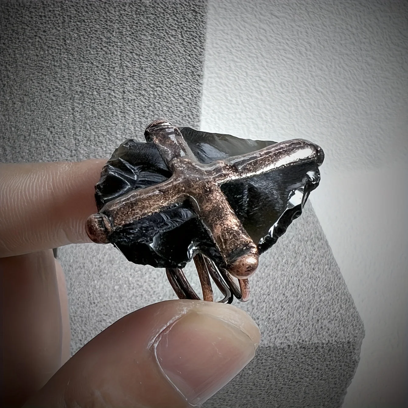 YEEVAA Grunge Style Ring Inlaid Natural Crystal Trendy Cross Design Suitable For Men And Women Jewelry
YEEVAA Grunge Style Ring Inlaid Natural Crystal Trendy Cross Design Suitable For Men And Women Jewelry
