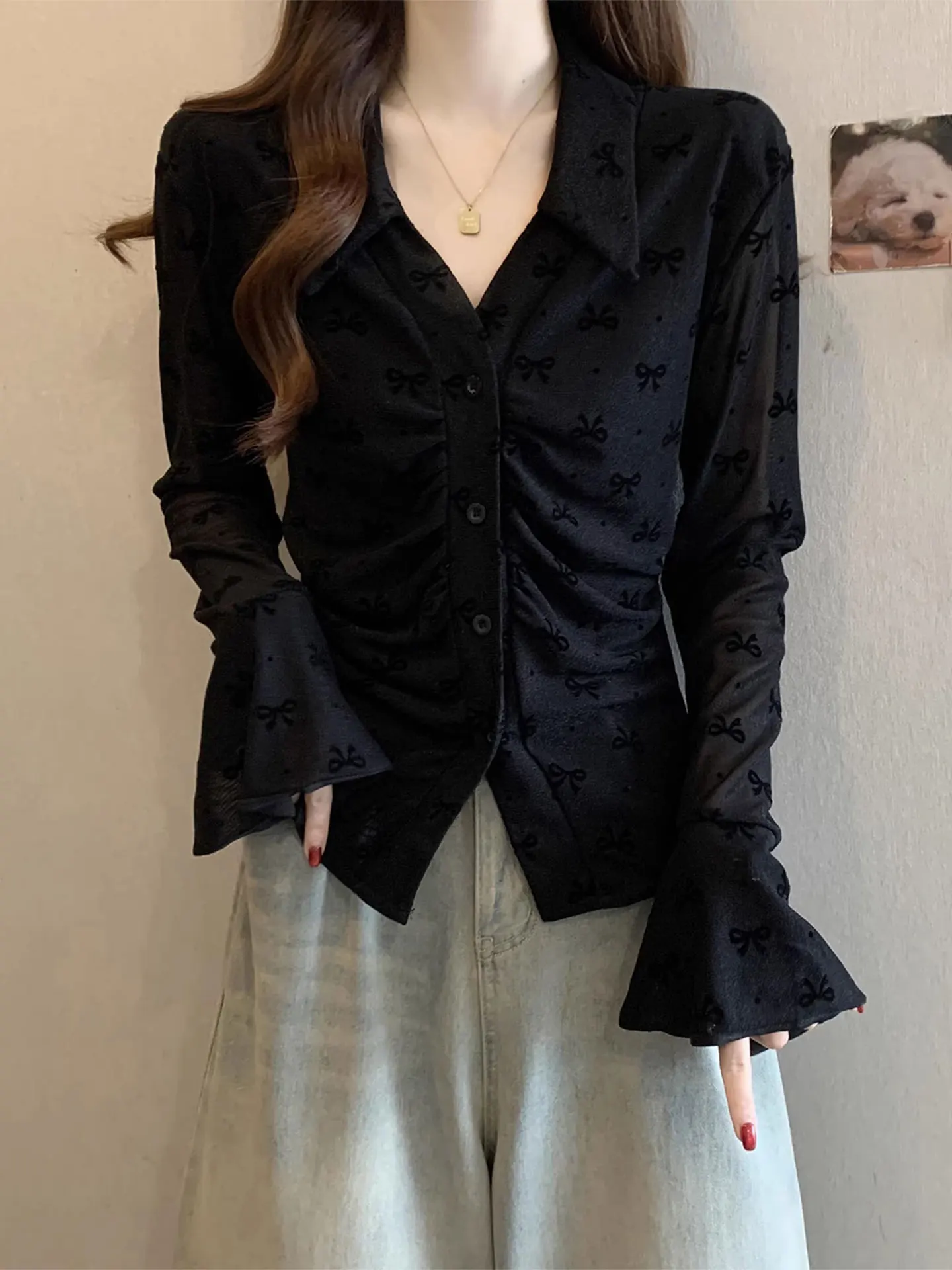 Slim Fit Long Sve V-Ne ort irt Women's Base Layer Knot Embellied Top Casual Sle Spring 2026
Slim Fit Long Sve V-Ne ort irt Women's Base Layer Knot Embellied Top Casual Sle Spring 2026