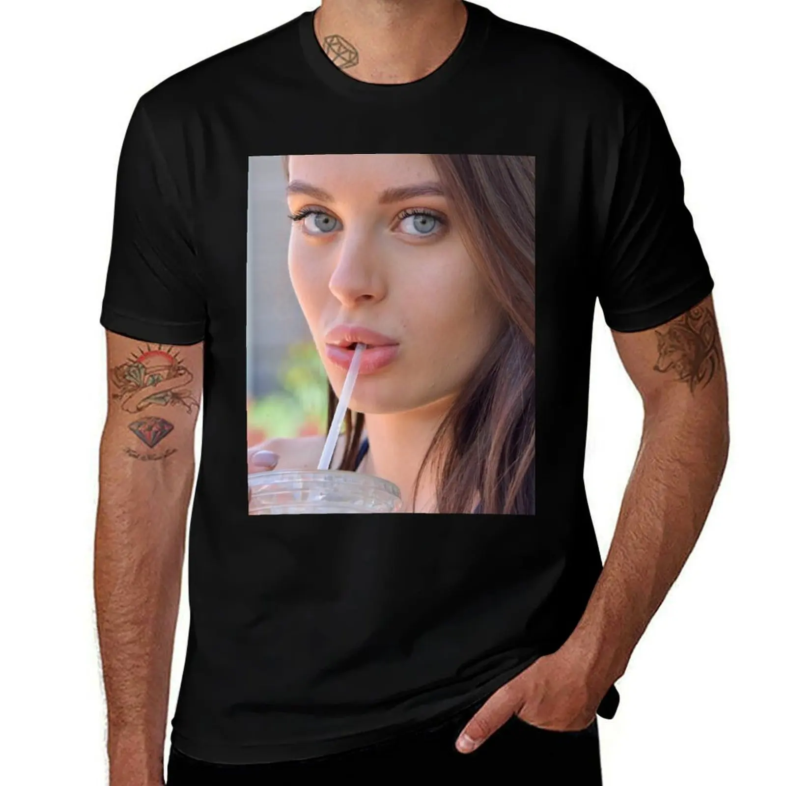 Beauty Lana Rhoades T-Shirt Basic Solid Color Short Sleeve T-Shirt
Beauty Lana Rhoades T-Shirt Basic Solid Color Short Sleeve T-Shirt