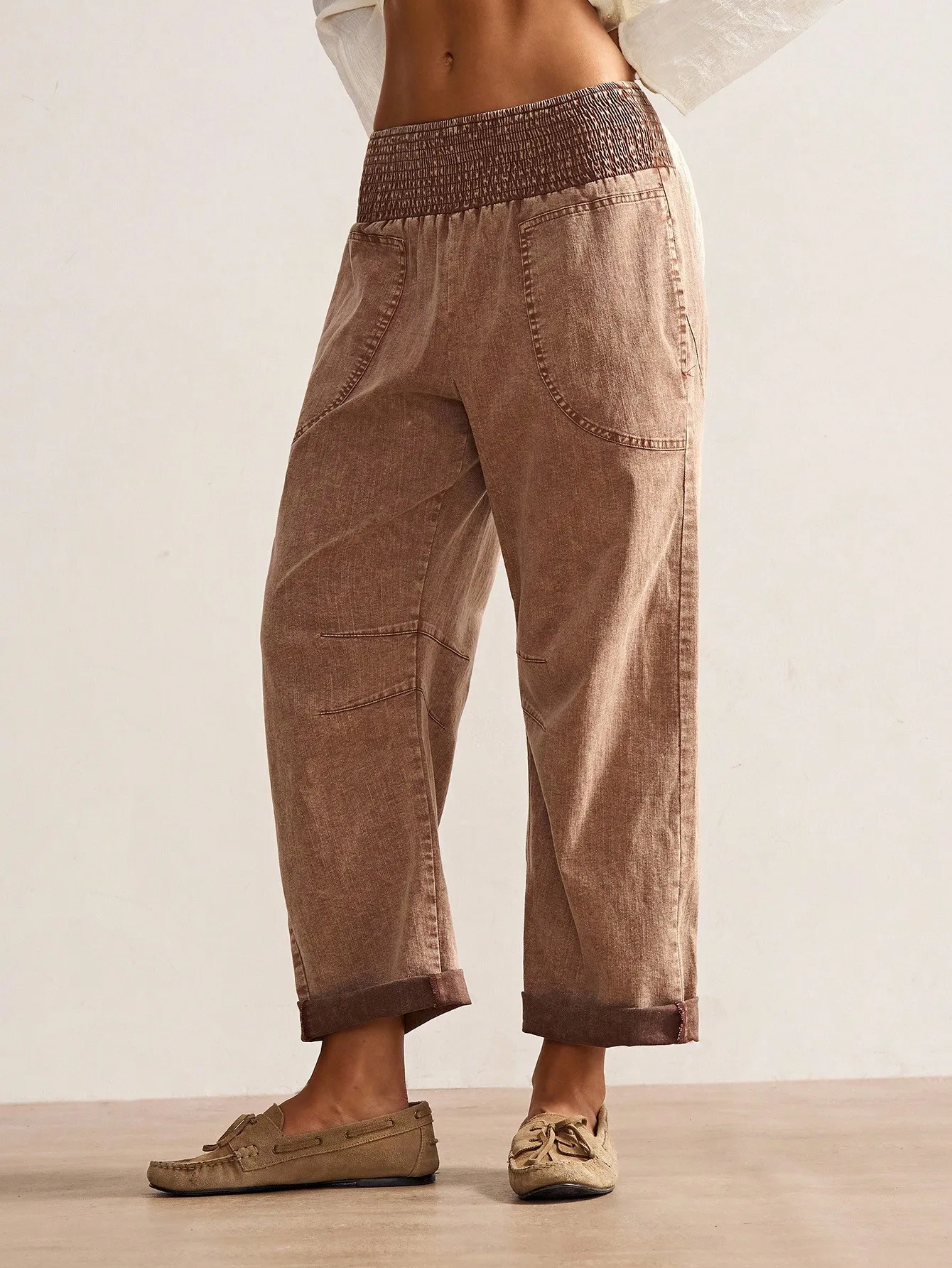 Женские свободные брюки в стиле бохо с эластичной резинкой на талии, широкие брюки-кюлоты для осени и зимы, повседневные укороченные брюки с карманами
Женские свободные брюки в стиле бохо с эластичной резинкой на талии, широкие брюки-кюлоты для осени и зимы, повседневные укороченные брюки с карманами