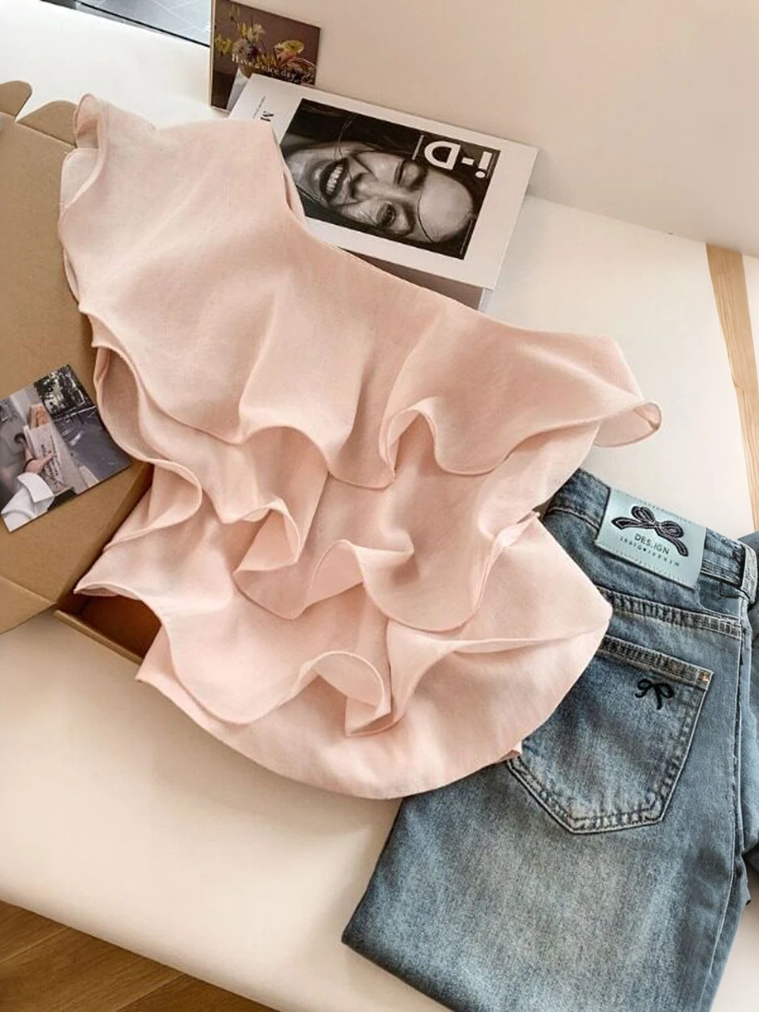 Elegant Romantic Style Women's Summer 2026 New Pink Chiffon Shirt Asymmetrical Shoulder Design Lace Trim Casual Top
Elegant Romantic Style Women's Summer 2026 New Pink Chiffon Shirt Asymmetrical Shoulder Design Lace Trim Casual Top
