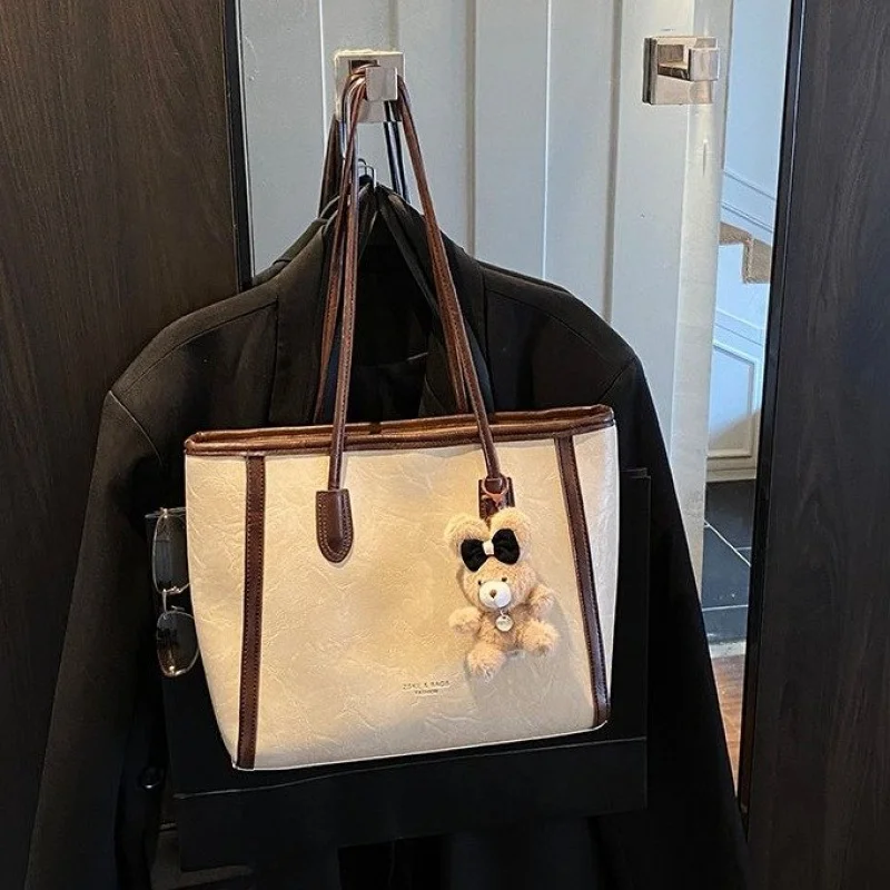 Famous Designer Ladies Leather Tote Bag Stylish Crossbody Shoulder Handbag For Women Durable Elegant Messenger Bag
Famous Designer Ladies Leather Tote Bag Stylish Crossbody Shoulder Handbag For Women Durable Elegant Messenger Bag