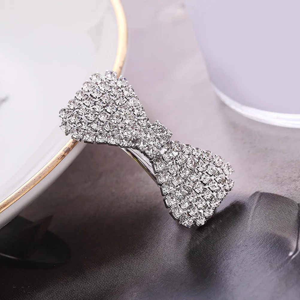 4pcs Rhinestone Clips Alloy Crystal Barrettes Wedding Banquet Accessories Big Elegant Hair Bows Prom Birthday Party Hair Bow
4pcs Rhinestone Clips Alloy Crystal Barrettes Wedding Banquet Accessories Big Elegant Hair Bows Prom Birthday Party Hair Bow