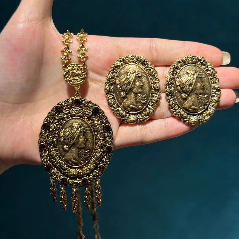 Vintage Jewelry Set Antique Copper Oval Beauty Avatar Royal Court Coin Tassel Pendant Necklace and Earring 2026 Unique Women
Vintage Jewelry Set Antique Copper Oval Beauty Avatar Royal Court Coin Tassel Pendant Necklace and Earring 2026 Unique Women