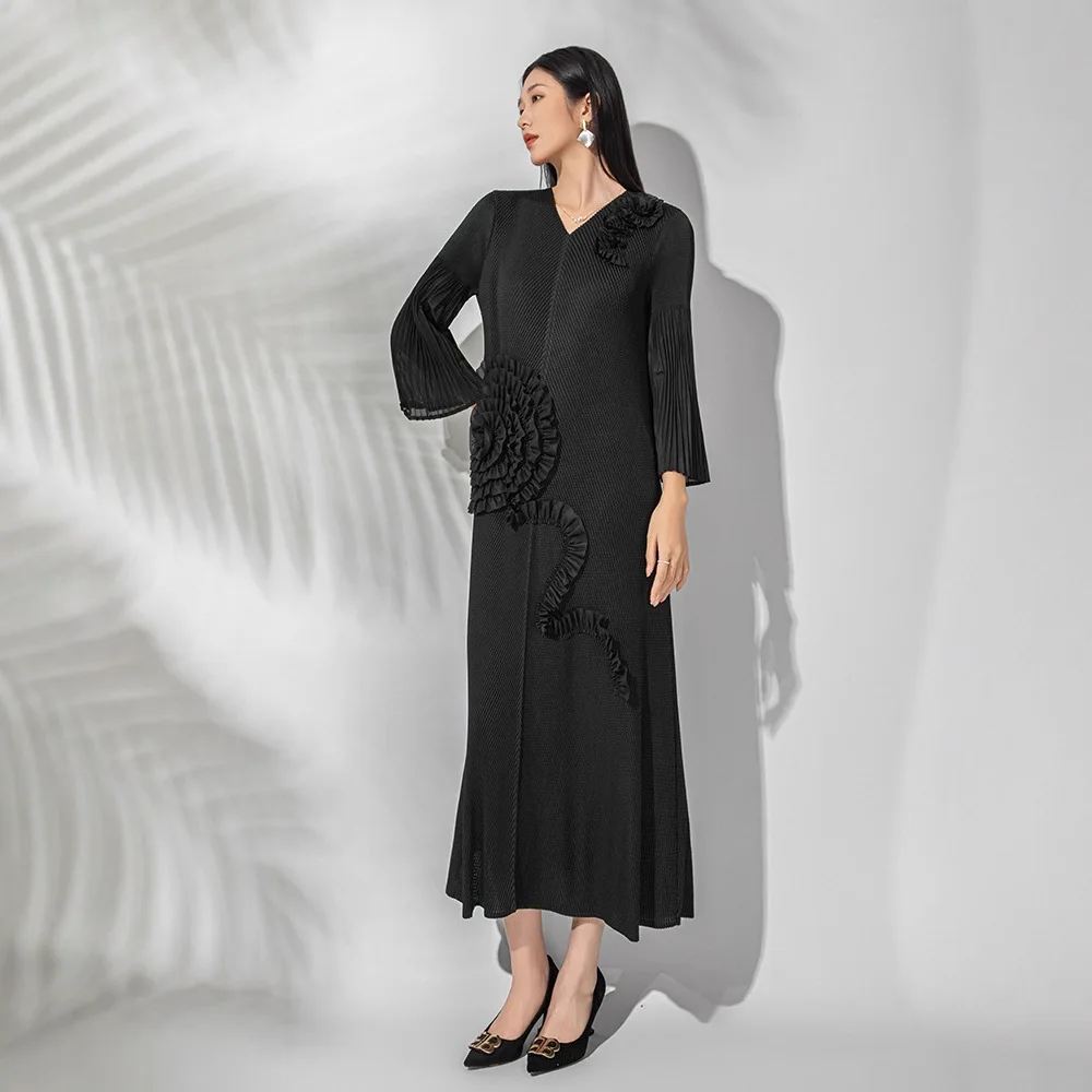Miyake плиссированное платье больших размеров, модное элегантное однотонное свободное женское эластичное длинное платье с v-образным вырезом, европейская темпераментная одежда
Miyake плиссированное платье больших размеров, модное элегантное однотонное свободное женское эластичное длинное платье с v-образным вырезом, европейская темпераментная одежда