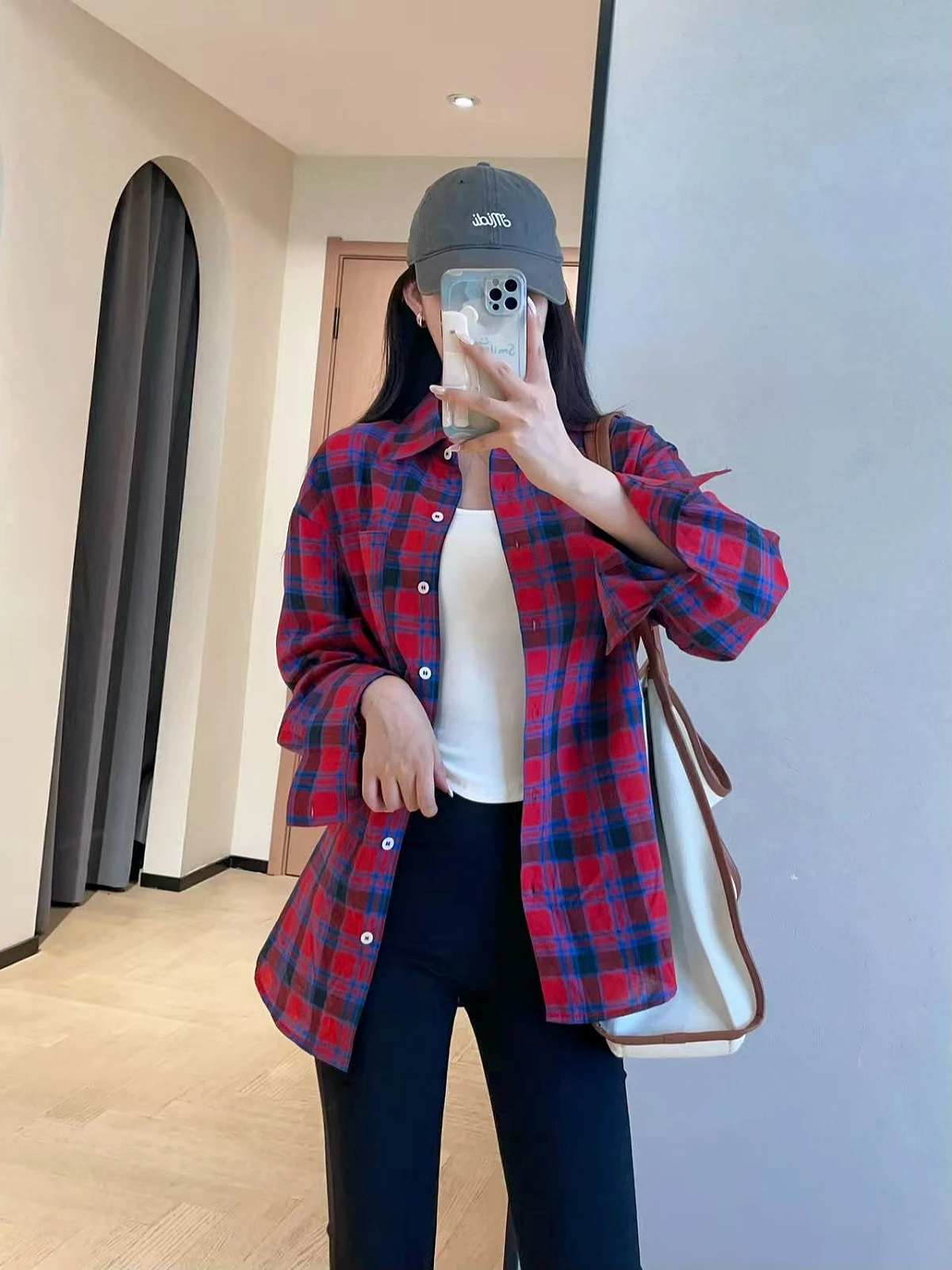 WTHEONE High Aesthetic Value Retro Red And Blue Plaid Slim Fit Long Sve irt Coat Women's Casual Sle Pure Cotton Autumn...
WTHEONE High Aesthetic Value Retro Red And Blue Plaid Slim Fit Long Sve irt Coat Women's Casual Sle Pure Cotton Autumn...