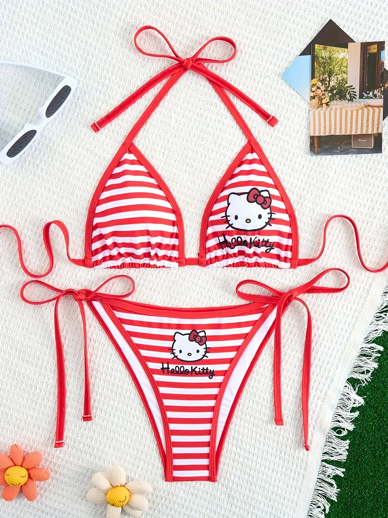 2pcs/a set Y2K Kawaii Hello Kitty Halter Bikini, Red Striped Tie Side Swimsuit, Anime Print Bathing Suit, Summer Beachwear
2pcs/a set Y2K Kawaii Hello Kitty Halter Bikini, Red Striped Tie Side Swimsuit, Anime Print Bathing Suit, Summer Beachwear