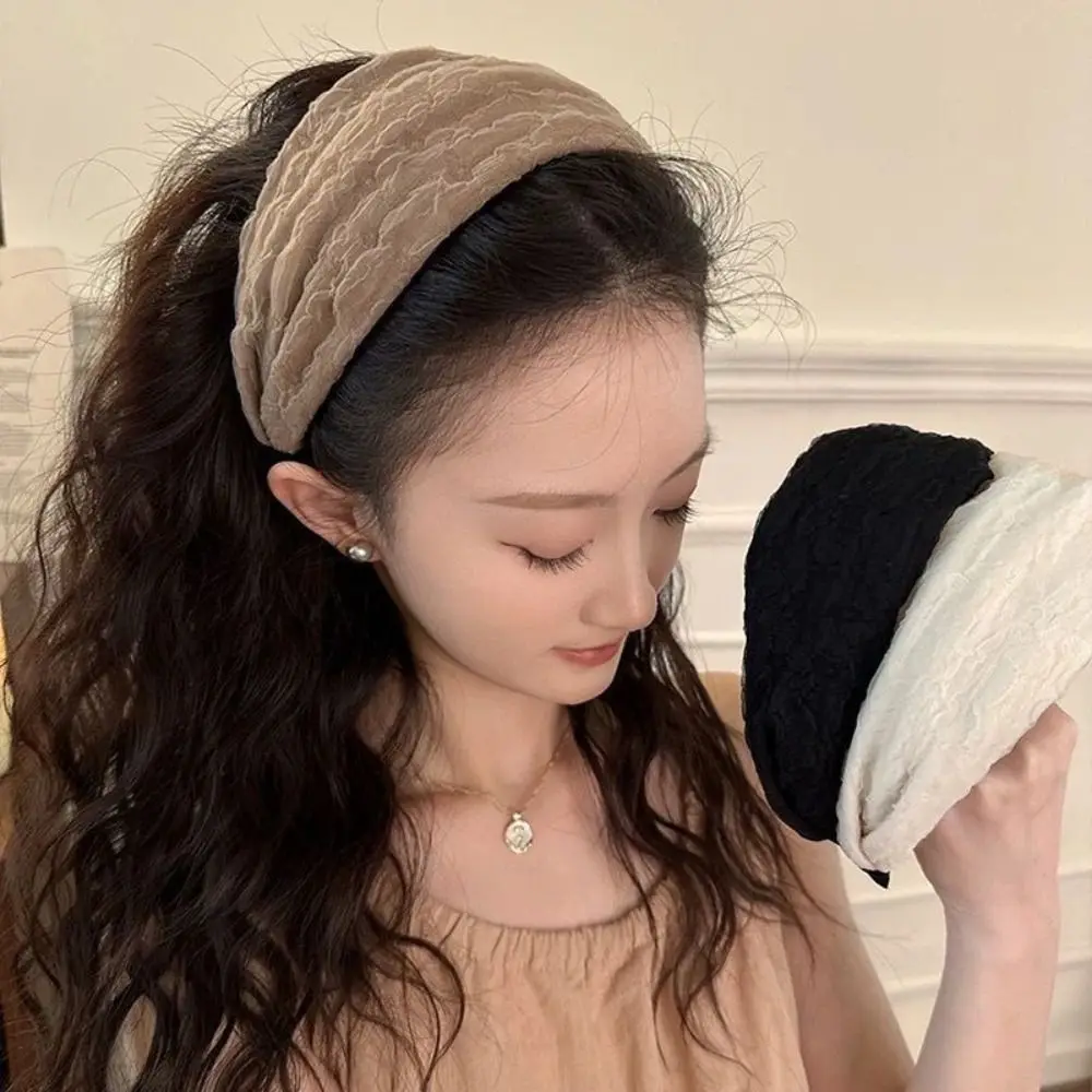 Retro Mesh Wide Headband Solid Color Face Wash Wide Edge Hairband Korean Style Headwear Chiffon Hair Hoop Makeup
Retro Mesh Wide Headband Solid Color Face Wash Wide Edge Hairband Korean Style Headwear Chiffon Hair Hoop Makeup