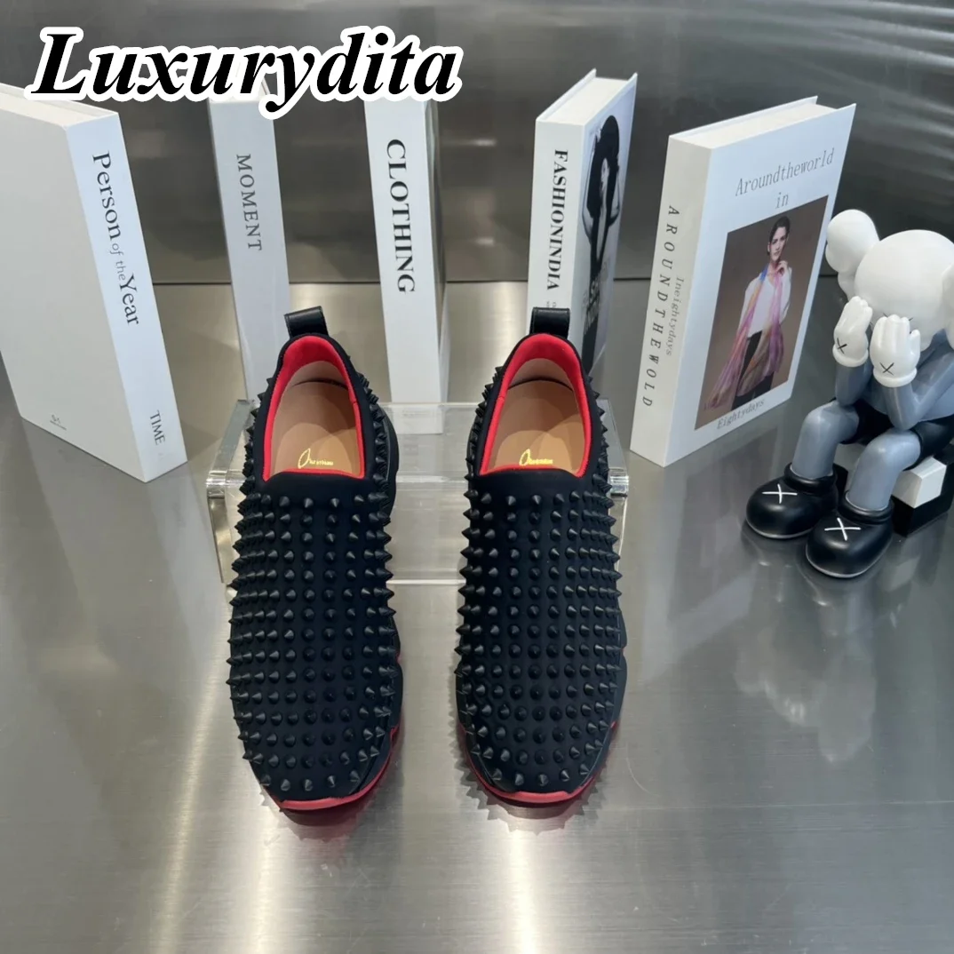 Top Quality Womens Trendy Casual Sneakers Luxury Mens Real Leather Tennis Shoes Designr Red Sole Tide Lovers Rivet Shoes HJ1235
Top Quality Womens Trendy Casual Sneakers Luxury Mens Real Leather Tennis Shoes Designr Red Sole Tide Lovers Rivet Shoes HJ1235