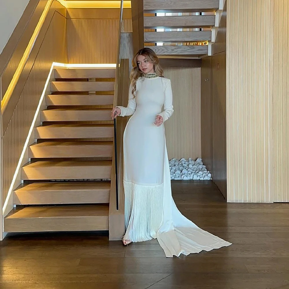 Customized White High Neck Jersey Evening Dress With Crystal Sweep Train Staight Party Dress Full Sleeves Floor Length Prom Gown
Customized White High Neck Jersey Evening Dress With Crystal Sweep Train Staight Party Dress Full Sleeves Floor Length Prom Gown