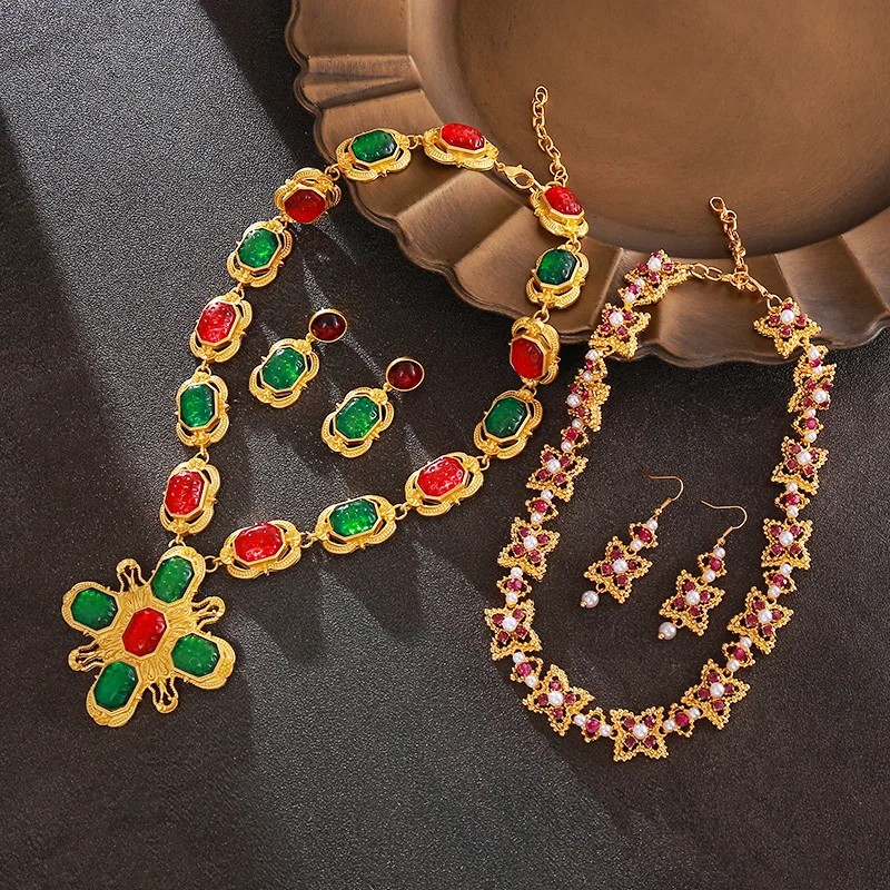 Роскошные красочные серьги с драгоценными камнями для женщин, гиперболические геометрические дворцовые стили, ювелирные изделия в стиле ретро, модный банкетный комплект Aretes De Mujer
Роскошные красочные серьги с драгоценными камнями для женщин, гиперболические геометрические дворцовые стили, ювелирные изделия в стиле ретро, модный банкетный комплект Aretes De Mujer