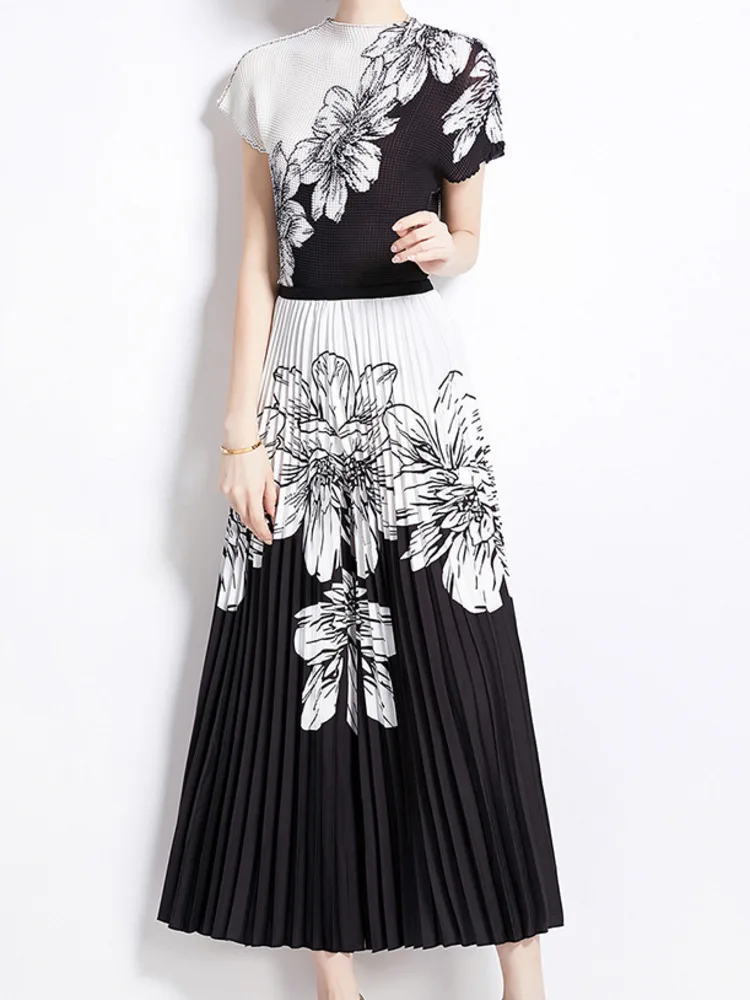 2024 Summer Luxury 2 Piece Sets For Womens Outfits Office Ladies Elegant Print Patchwork Tops+ Wide Leg Pleated Pants Sets
2024 Summer Luxury 2 Piece Sets For Womens Outfits Office Ladies Elegant Print Patchwork Tops+ Wide Leg Pleated Pants Sets