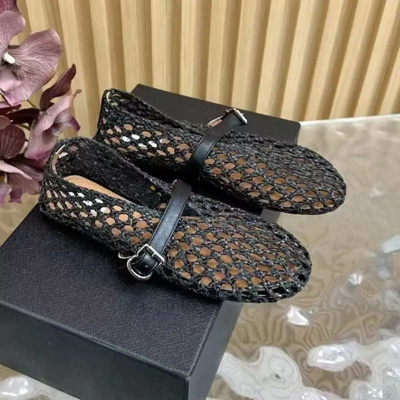 French Designer Brand Summer New Rattan Woven Hollow Sandals Women's Mesh Ballet Shoes Flat Mary Jane Shoes
French Designer Brand Summer New Rattan Woven Hollow Sandals Women's Mesh Ballet Shoes Flat Mary Jane Shoes