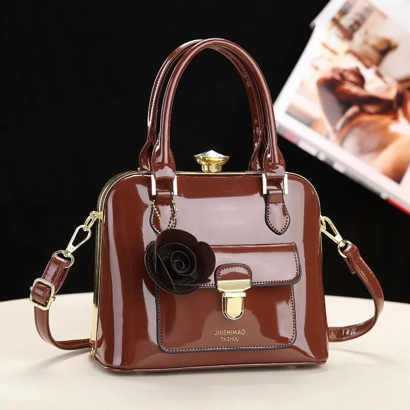 Elegant Patent Leather Women's Bag High-quality Steel Clip Women's Handbag Luxury Bright Leather Shopping Messenger Banquet Bag
Elegant Patent Leather Women's Bag High-quality Steel Clip Women's Handbag Luxury Bright Leather Shopping Messenger Banquet Bag