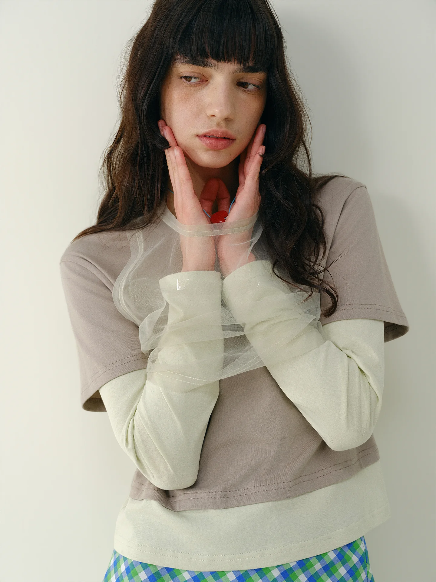 Rina Berry Casual Style Long Sleeve T-Shirt Vest Set Color Block Design Layering Top Slimming Effect Comfortable Cotton Blend
Rina Berry Casual Style Long Sleeve T-Shirt Vest Set Color Block Design Layering Top Slimming Effect Comfortable Cotton Blend