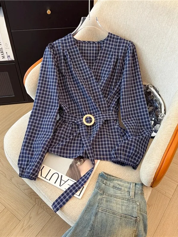 plus Size Women's Plaid Shirt V-Neck Long Sleeve Waist-Cinched Korean Style Office Wear Spring 2026 New Arrival Dark Blue
plus Size Women's Plaid Shirt V-Neck Long Sleeve Waist-Cinched Korean Style Office Wear Spring 2026 New Arrival Dark Blue