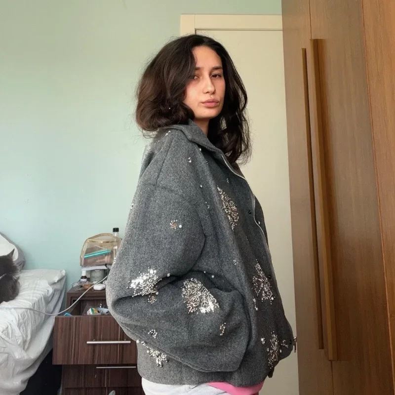 Chic Retro Thick Winter Jacket Women Stand-collar Loose Outer Outfit Trendy Versatile Fashion Stylish Warm Cozy Coat Street Wear
Chic Retro Thick Winter Jacket Women Stand-collar Loose Outer Outfit Trendy Versatile Fashion Stylish Warm Cozy Coat Street Wear