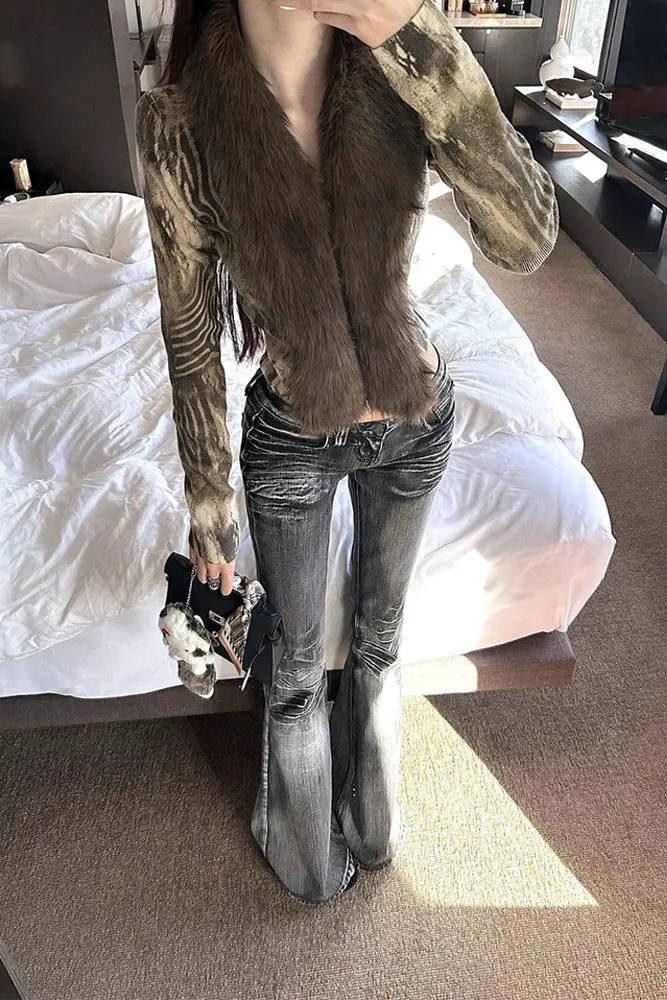 American Plus Size Low Rise Flared Jeans Women 2025 Spring Y2K Style Slim Fit Floor Length Denim Pants Trendy Outfit Hot Sale
American Plus Size Low Rise Flared Jeans Women 2025 Spring Y2K Style Slim Fit Floor Length Denim Pants Trendy Outfit Hot Sale
