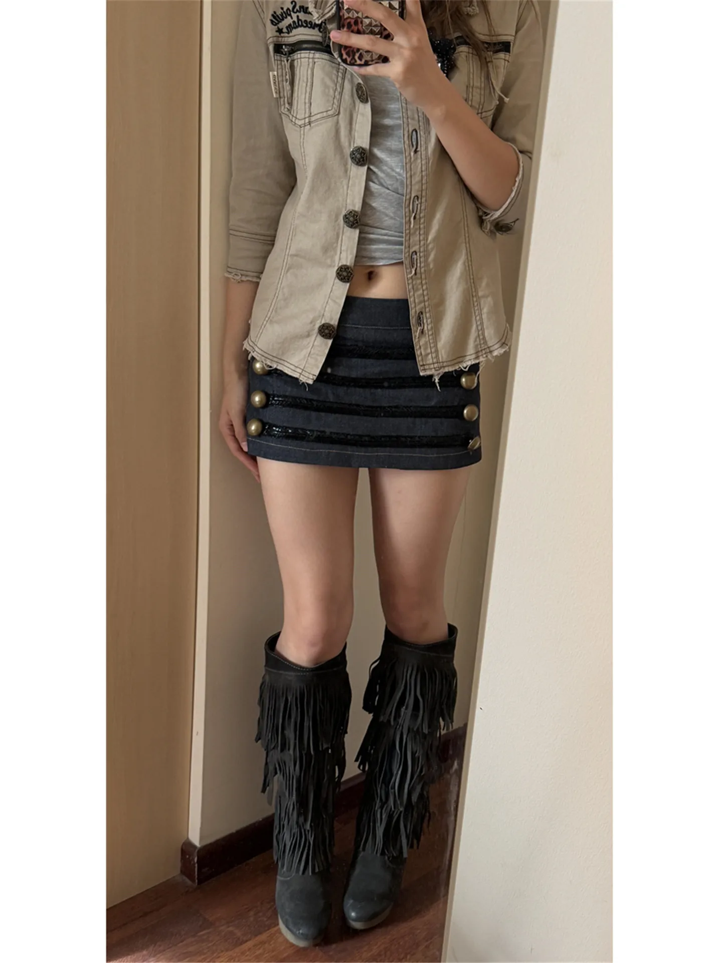 American Style Vintage Low Waist Denim Short Skirt Slimming Design Sensation Skirt A-Line Skirt for Ladies Travel Wear
American Style Vintage Low Waist Denim Short Skirt Slimming Design Sensation Skirt A-Line Skirt for Ladies Travel Wear