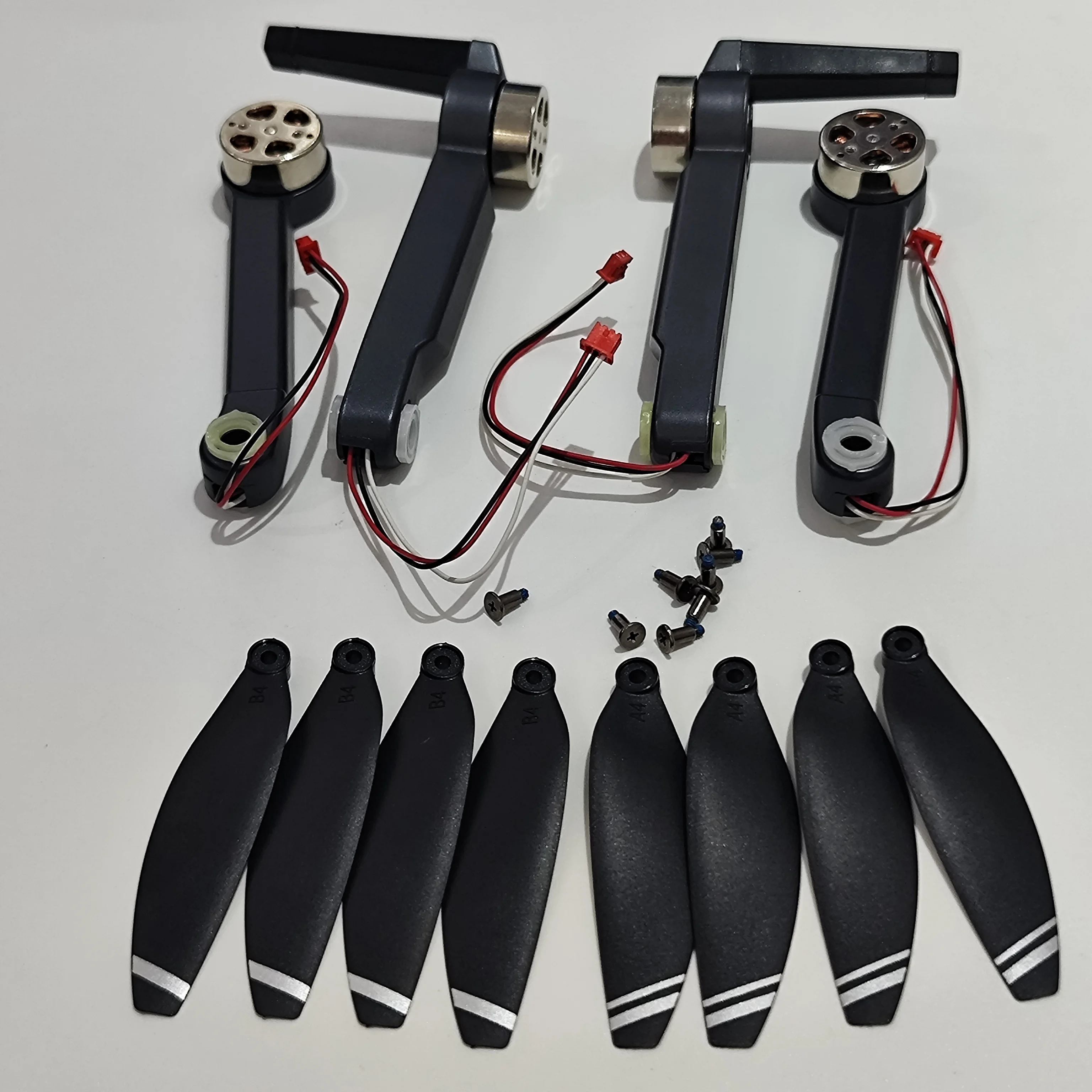 Original SG107MAX/ SG107PRO GPS Foldable RC Drone Spare Parts Brushless Motor Arm Blade Propeller Accessories Kit
Original SG107MAX/ SG107PRO GPS Foldable RC Drone Spare Parts Brushless Motor Arm Blade Propeller Accessories Kit