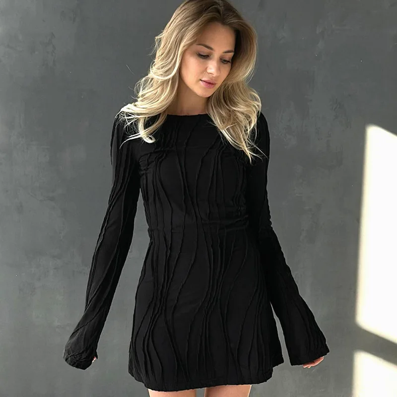 New Solid Color Round Neck Y2K Dress Casual Wavy Striped Long Sleeves Fashionable Sexy Tight Short Skirt Women Hip-covered Dress
New Solid Color Round Neck Y2K Dress Casual Wavy Striped Long Sleeves Fashionable Sexy Tight Short Skirt Women Hip-covered Dress