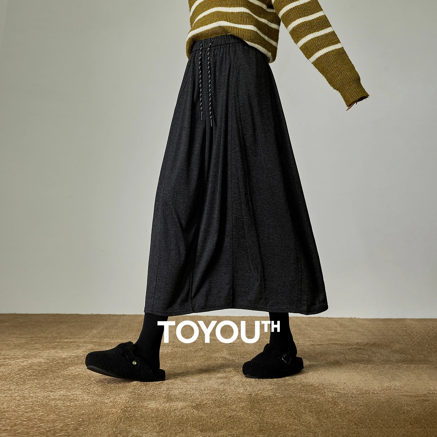 TOYOUTH Women Midi Skirts 2025 Winter New Cocoon-style Light Person Style Split Design Elastic Waist A-line Midi Skirts
TOYOUTH Women Midi Skirts 2025 Winter New Cocoon-style Light Person Style Split Design Elastic Waist A-line Midi Skirts