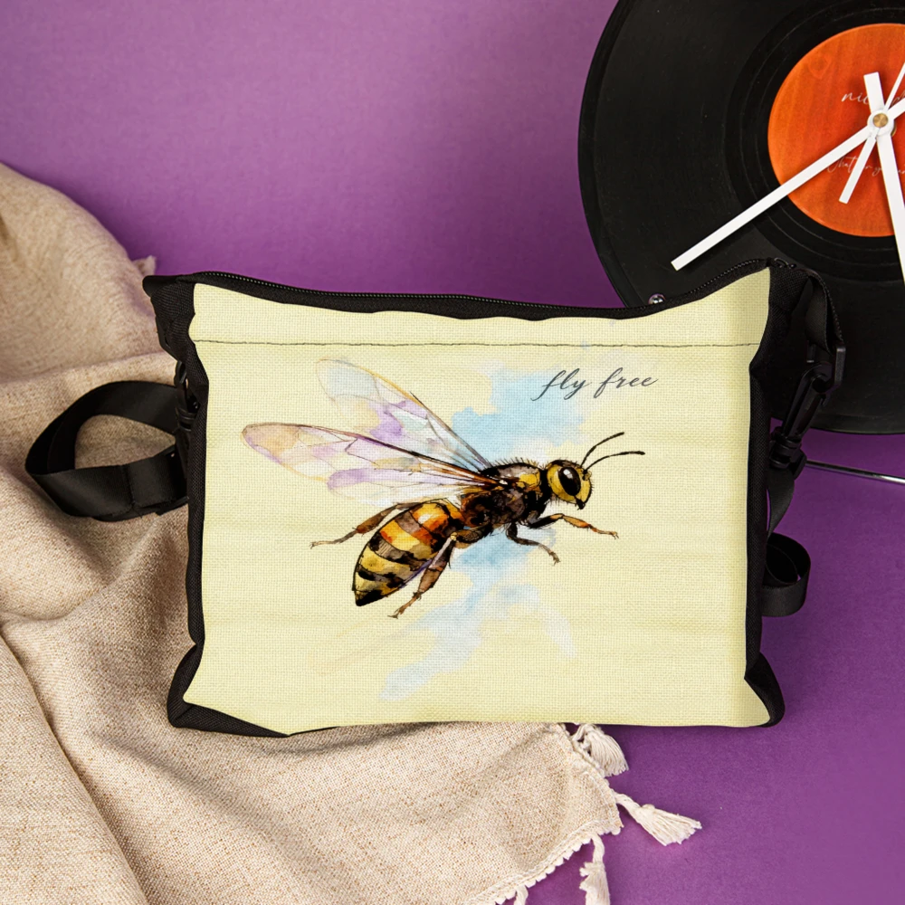 1pc Crossbody Bag Yellow Bee And Fly Free Print Shoulder Bags For Women Outdoor Travel Shopping Casual Everyday Use
1pc Crossbody Bag Yellow Bee And Fly Free Print Shoulder Bags For Women Outdoor Travel Shopping Casual Everyday Use