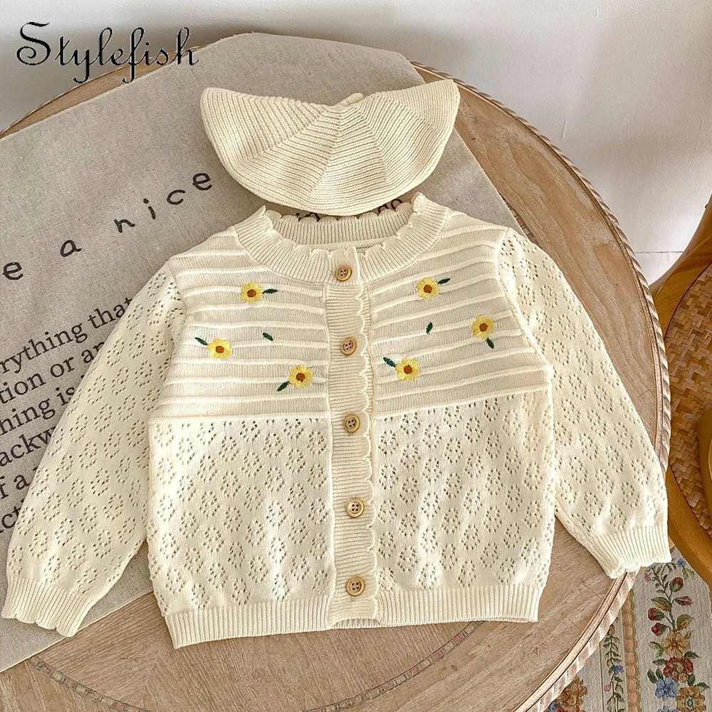 Summer New Flower Embroidery Hollow Long Sleeve Small Coat Sunscreen Air Conditioning Cardigan Long Sleeve Knitted Coat
Summer New Flower Embroidery Hollow Long Sleeve Small Coat Sunscreen Air Conditioning Cardigan Long Sleeve Knitted Coat