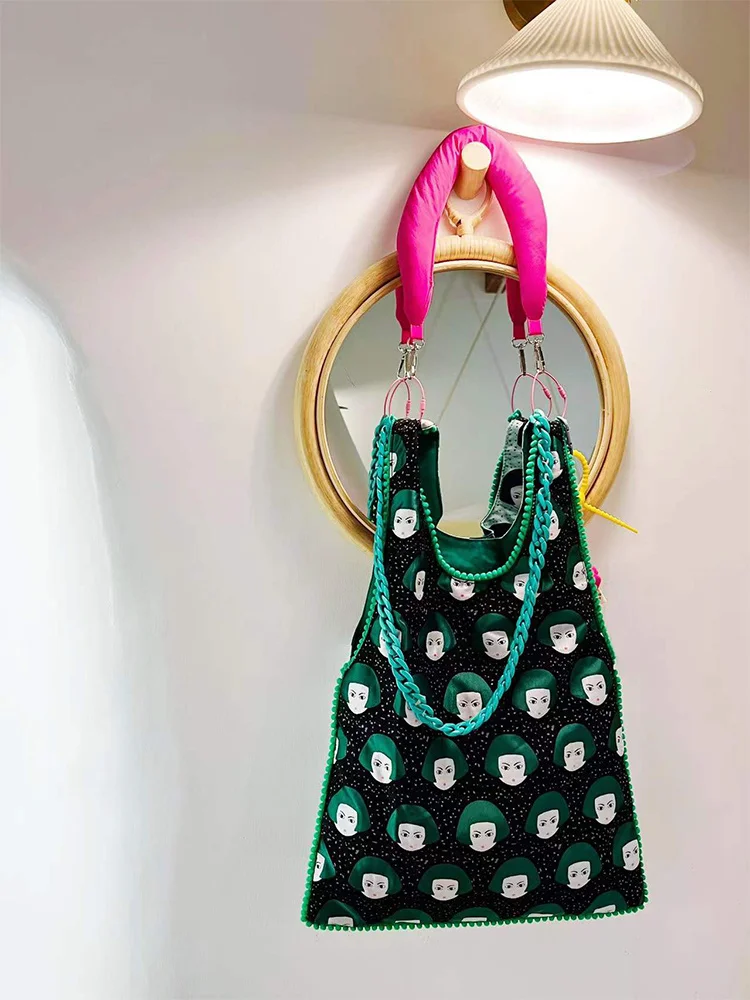 the House Yimazato Original Graffiti Dual-Sided Shoulder Bag Chain Y2K Spicy Girl Handbag Soft Foldable Shopping Bag Shape
the House Yimazato Original Graffiti Dual-Sided Shoulder Bag Chain Y2K Spicy Girl Handbag Soft Foldable Shopping Bag Shape