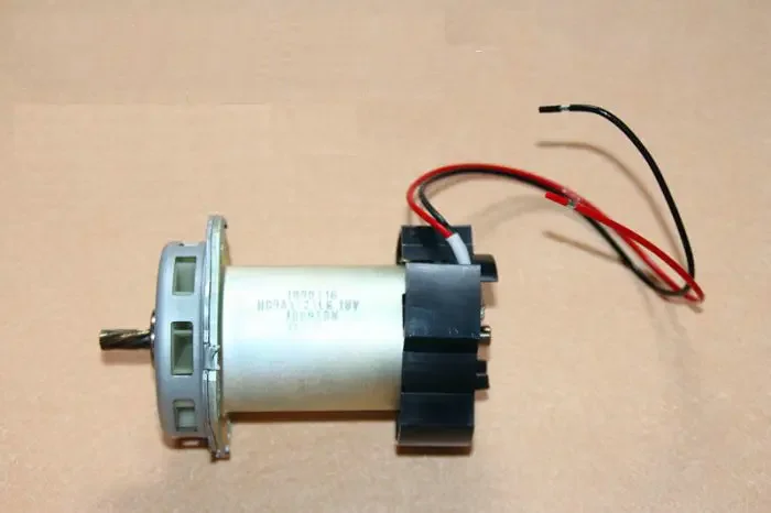 18V 18723rpm 720W High Torque DC Motor Ball Bearing Cooling Fan Rachis Machinery / DIY Accessories
18V 18723rpm 720W High Torque DC Motor Ball Bearing Cooling Fan Rachis Machinery / DIY Accessories