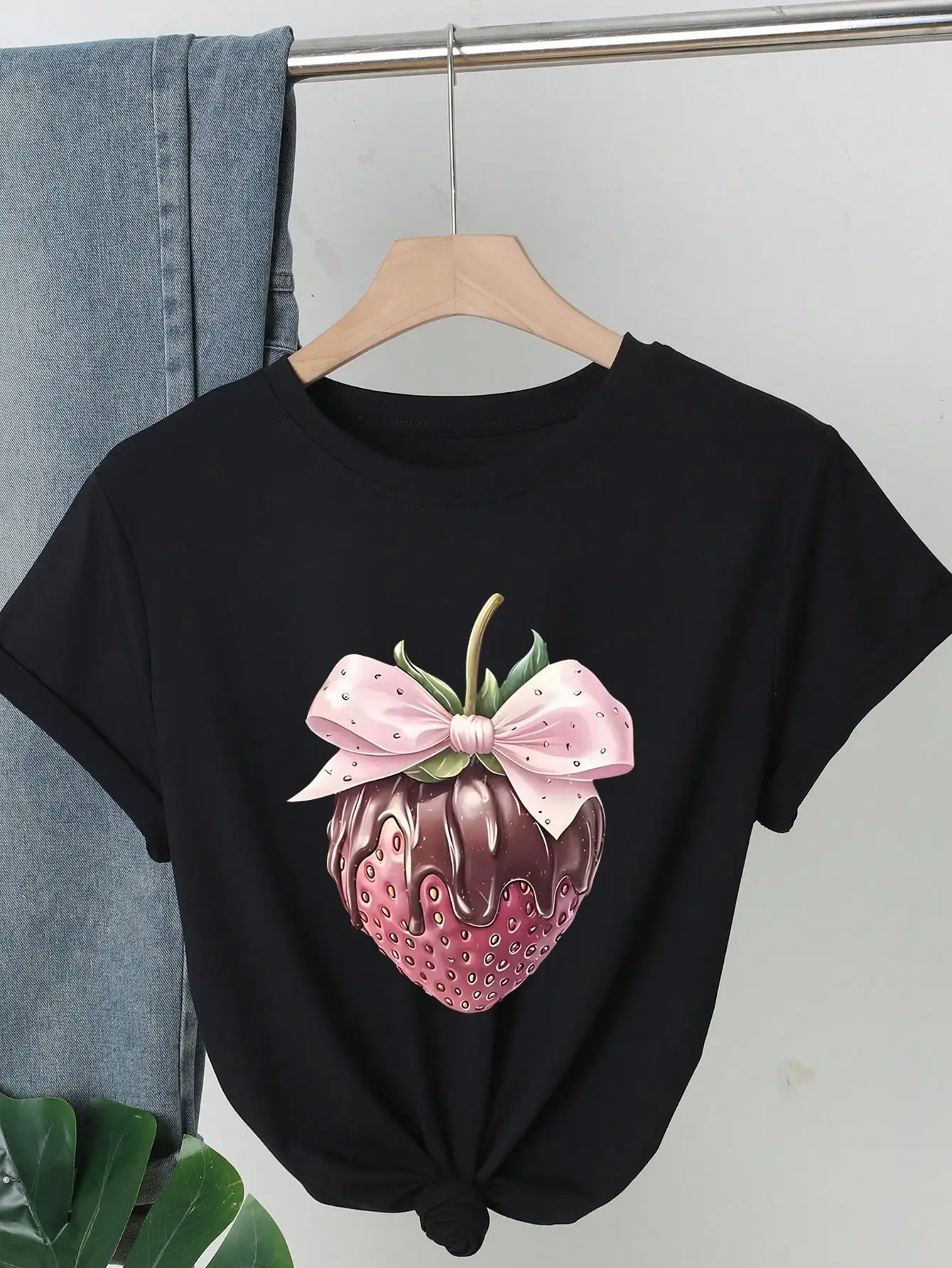 Женская футболка с графическим принтом клубники и шоколада, с коротким рукавом, круглым вырезом, повседневный топ на все сезоны
Женская футболка с графическим принтом клубники и шоколада, с коротким рукавом, круглым вырезом, повседневный топ на все сезоны