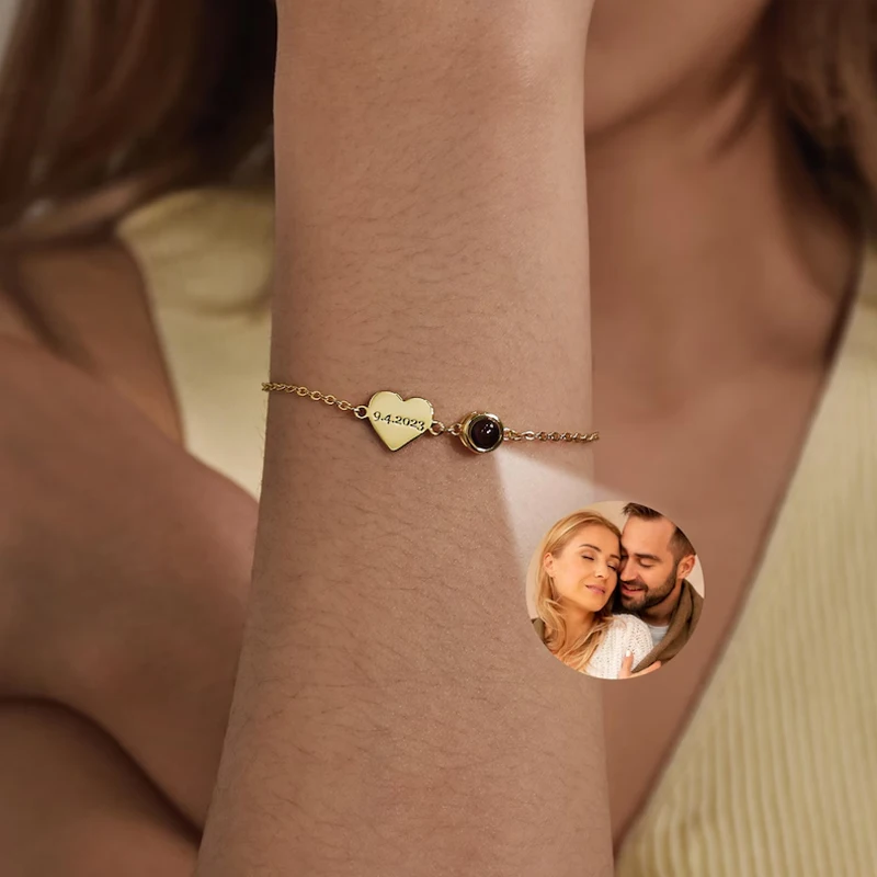 Personalised Photo Name Bracelet Projection Bracelet for Women Engraved Heart Picture Bracelet Best Friend Memorial Jewelry Gift
Personalised Photo Name Bracelet Projection Bracelet for Women Engraved Heart Picture Bracelet Best Friend Memorial Jewelry Gift