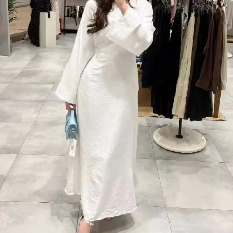 Autumn and Winter 2025 Slim Casual Long-sleeved Cotton and Linen Long Women's Dress 
Autumn and Winter 2025 Slim Casual Long-sleeved Cotton and Linen Long Women's Dress