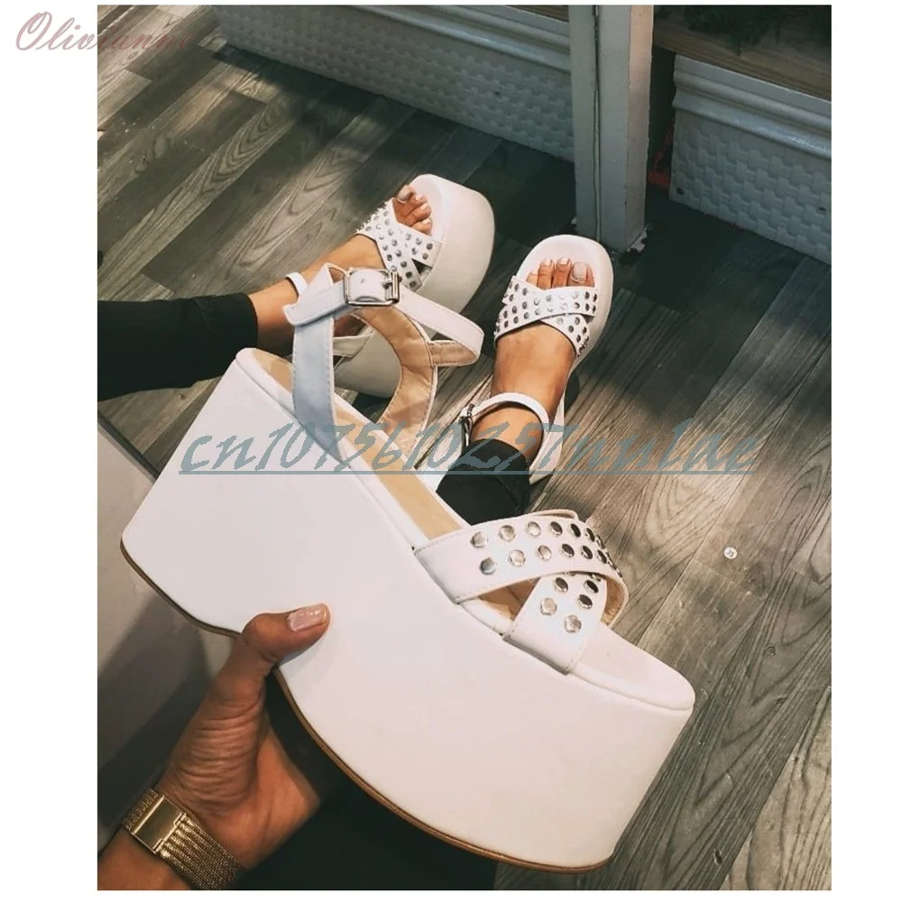 Black Sexy Round Rivets Decor Cross Tied Strap Sandals Ankle Buckle Chunky High Heel Thickness Shoes for Women Fashion Summer
Black Sexy Round Rivets Decor Cross Tied Strap Sandals Ankle Buckle Chunky High Heel Thickness Shoes for Women Fashion Summer